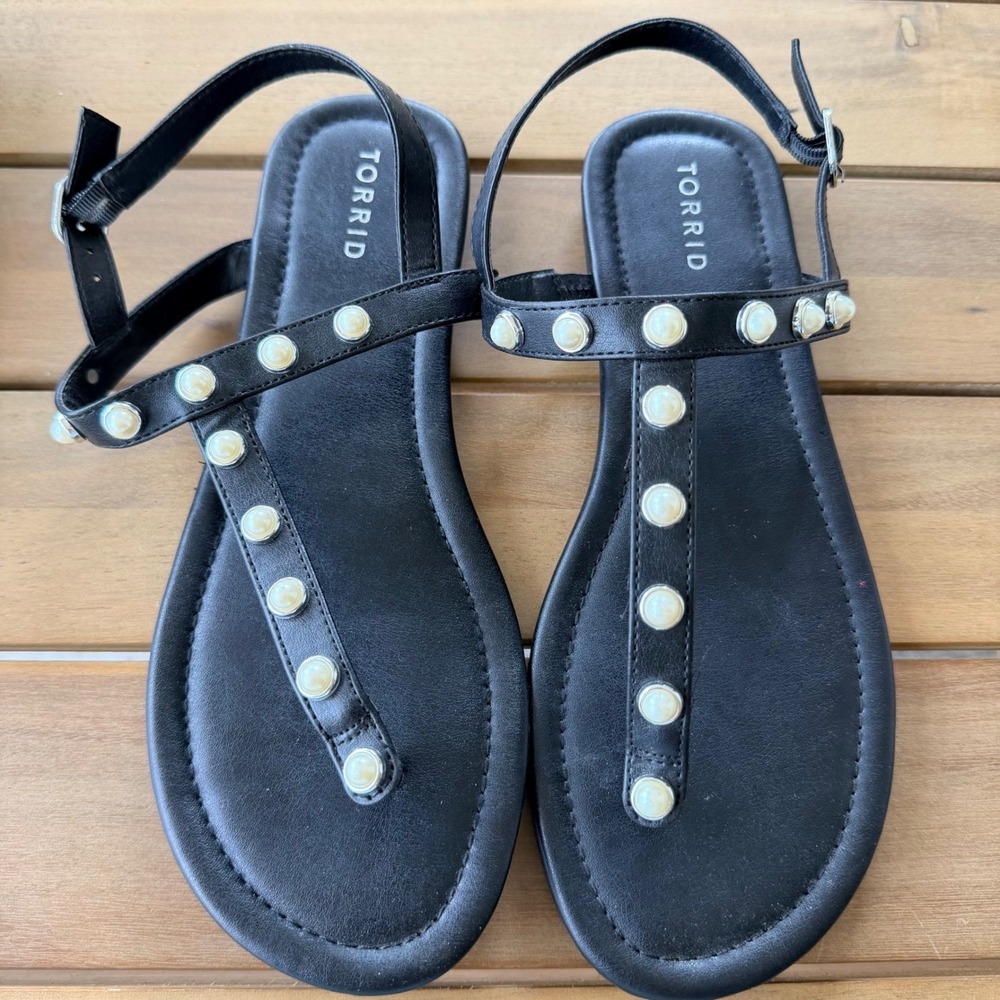 Torrid Womens Black Faux Pearl T-Strap Flat Sandals Ankle Strap 10WW Wide Width